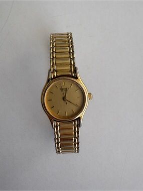 Vintage Seiko Gold-tone Ladies Stretch Bracelet Watch